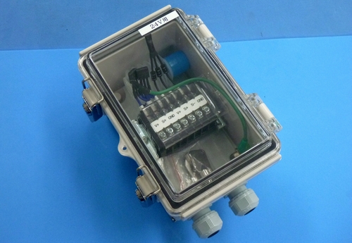 圧力式水位センサーの気圧変動誤差補正用の大気圧開放ボックスGWB-012／GWB-024の外観