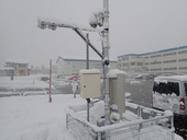 レーザ積雪計GLD-10000の積雪観測の設置事例
