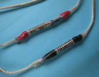 電極の構造を表示